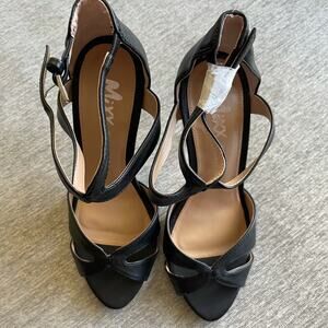 Mixx Annie black open toe strap pumps